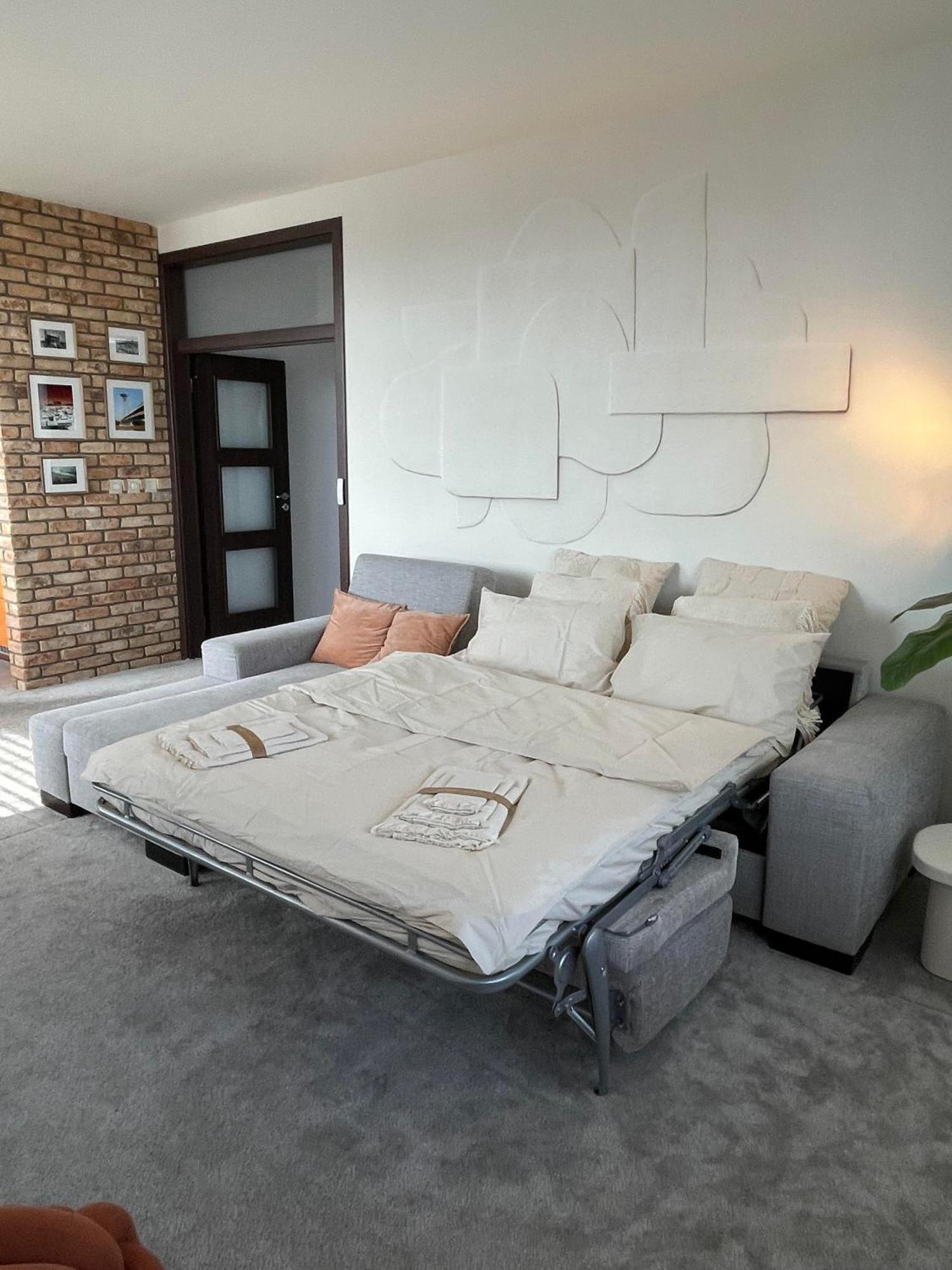 Panorama View Design Apt In Old Town - Free Parking Bratislava Esterno foto